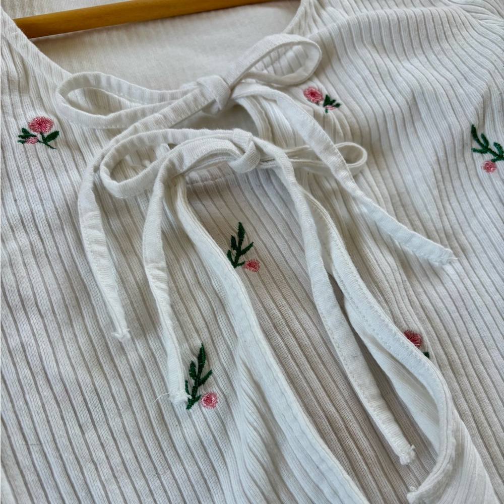 Floral Embroidered White Ribbed Top - Picture 3 of 10